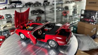 Ferrari 365 GTB/4 Daytona Hot Wheels escala 1:18