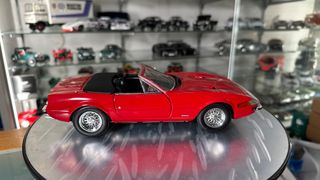 Ferrari 365 GTB/4 Daytona Hot Wheels escala 1:18