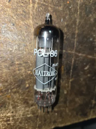 Válvula PCL86 Radio antigua de valvulas