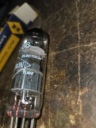 Válvula PCL86 Radio antigua de valvulas