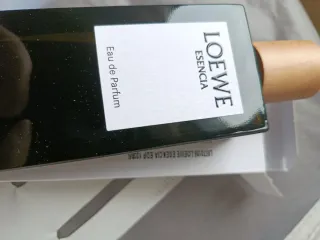 Loewe Esencia Eau de Parfum