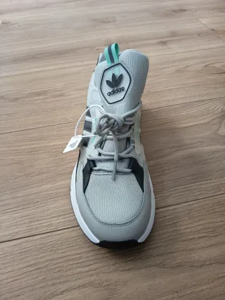 Zapatillas Adidas Hombre Grises y Negras