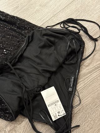 Mono lentejuelas Stradivarius negro