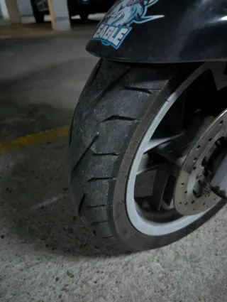 Moto maxiscooter Piaggio X9 125