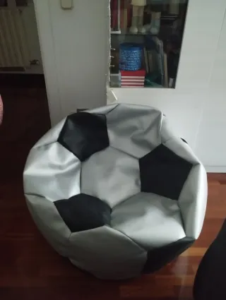 Puff Balón Fútbol Cuero Negro/Plata
