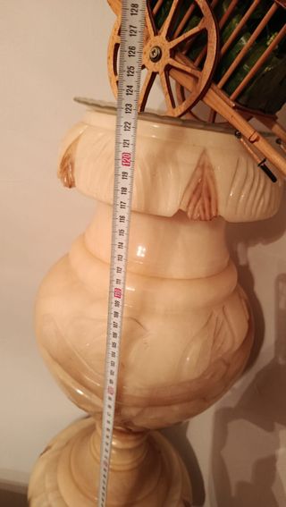 Pie de lámpara de alabastro