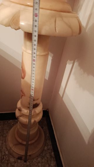 Pie de lámpara de alabastro