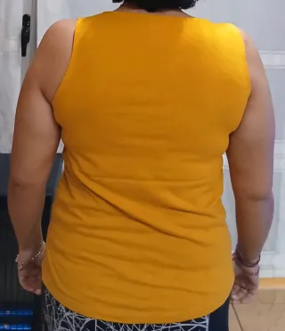 Camiseta tirantes lentejuelas doradas talla M