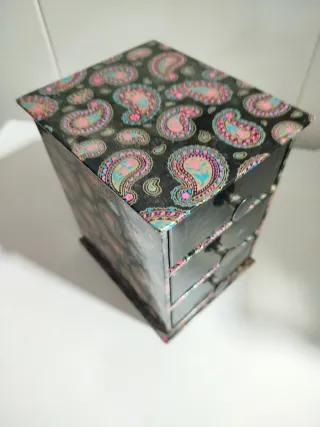 Cajonera organizadora decorada