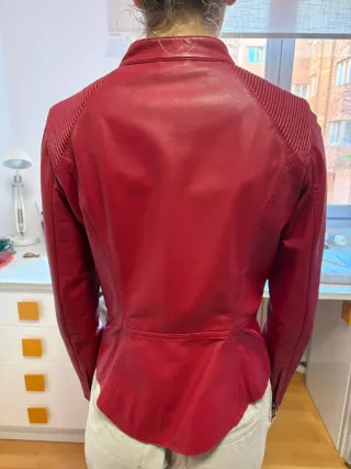 Cazadora Uterqüe Roja Talla M