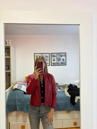 Cazadora Uterqüe Roja Talla M