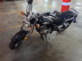 Suzuki Marauder 125cc Negra