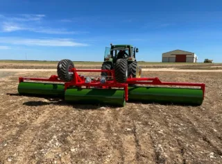 Rodillo plegable agrícola