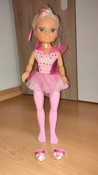 Nancy Bailarina con Zapatos