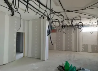 MONTADOR Y ENCINTADOR DE PLADUR.