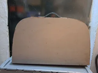 Máquina de coser Alfa eléctrica antigua