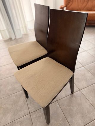 Mesa extensible y 4 sillas