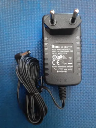 FUENTE DE ALIMENTACION AC ADAPTOR 12V 1.0A