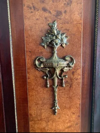 Muebles antiguos. Negociable. Urge.