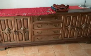 Muebles antiguos. Negociable. Urge.