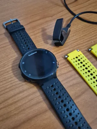 Reloj Garmin Forerunner 235