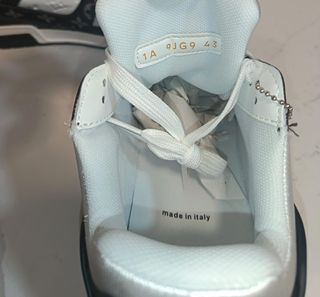 Louis Vuitton trainer blancas y negras nuevas