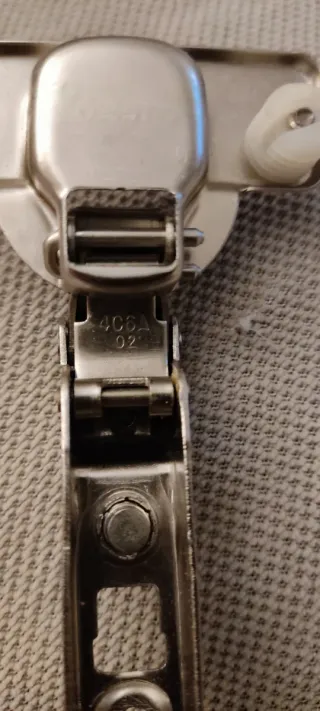 Bisagras de cazoleta para muebles 54 ud.