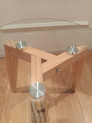 Mesita auxiliar cristal y roble