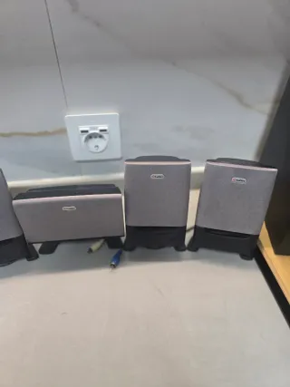 Altavoces 5.1 Labtec Modelo Arena 685