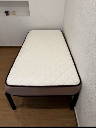 Base metálica con colchón viscoelástico