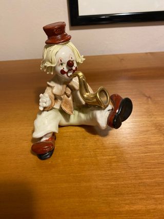 Statua Capodimonte Pagliaccio con Sassofono