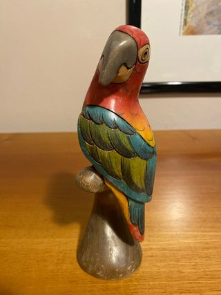 Pappagallo in legno decorativo
