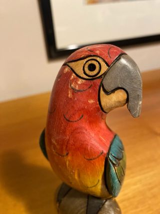 Pappagallo in legno decorativo