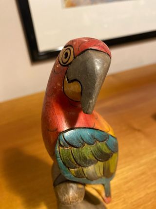 Pappagallo in legno decorativo
