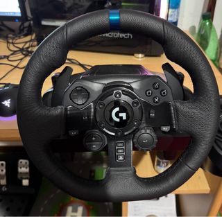 Volante Logitech G923 con cambio e pedaliera