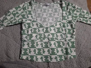 Top INSIDE cuello cuadrado verde y blanco Talla XS