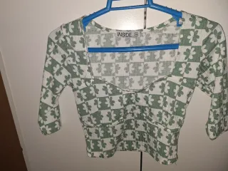 Top INSIDE cuello cuadrado verde y blanco Talla XS