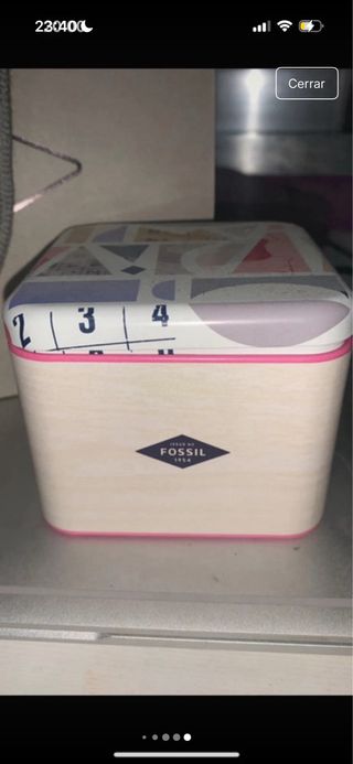 Reloj Fossil Plateado con Detalles Brillantes