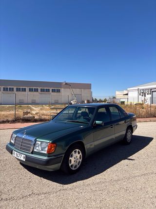 Mercedes 220e W124