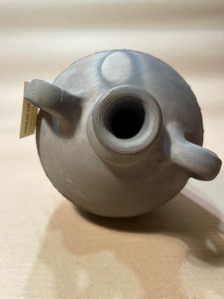 Recipiente de cerámica negra La Bisbal d’Emporda