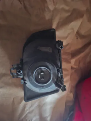 Faro Delantero Derecho Fiesta / Courier