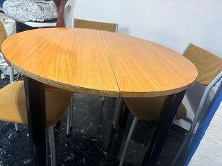 Mesa redonda extensible y 4 sillas comedor