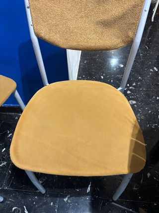 Mesa redonda extensible y 4 sillas comedor