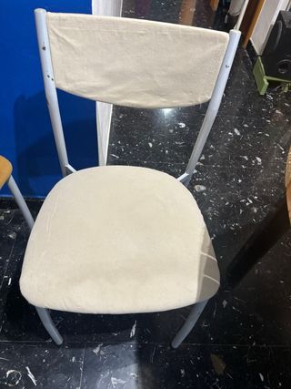 Mesa redonda extensible y 4 sillas comedor