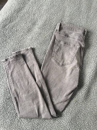 Pack 2 Jeans H&M Skinny + Camiseta Regalo Talla M