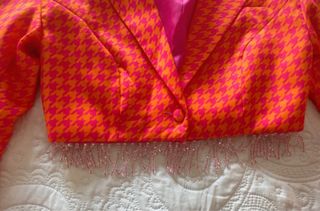 Blazer corto naranja y rosa