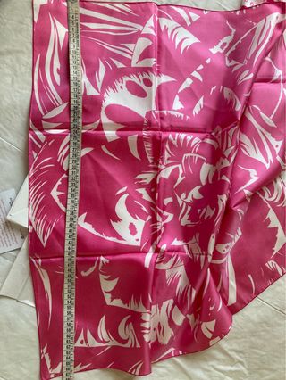 Foulard nuovo Jorge Acuña Rosa e Bianco