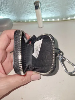 Monedero pequeño Guess negro