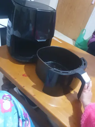 Freidora de aire negra
