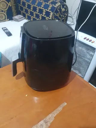 Freidora de aire negra